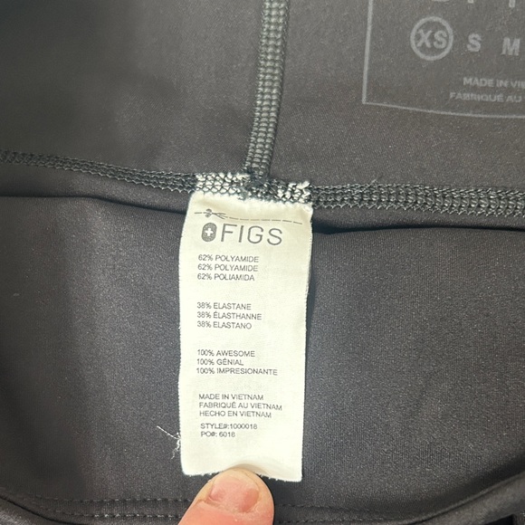 Figs Black Tapered Scrub Joggers - Picture 4 of 6